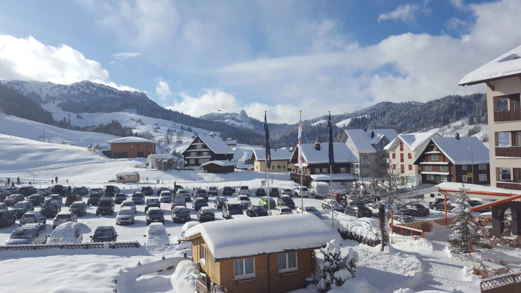 skilift Roggenstock Oberiberg sneeuw