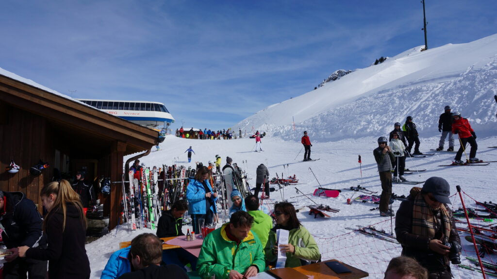 wintersport Oberiberg Zwitserland piste